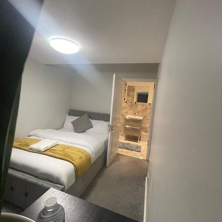 Beautiful En-Suite Bedroom Ipswich Exterior photo